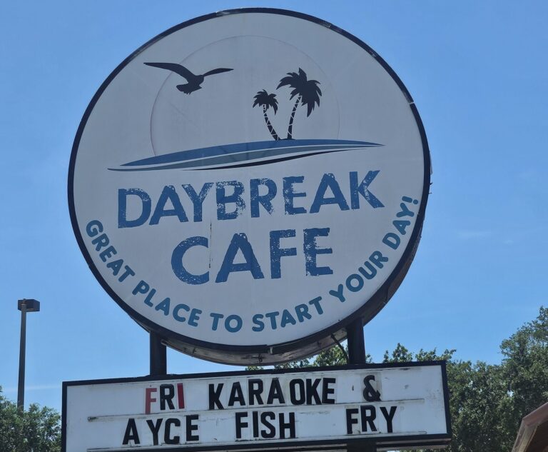 Foodie Mob Review: DayBreak Cafe – More Than Just a Breakfast Spot.